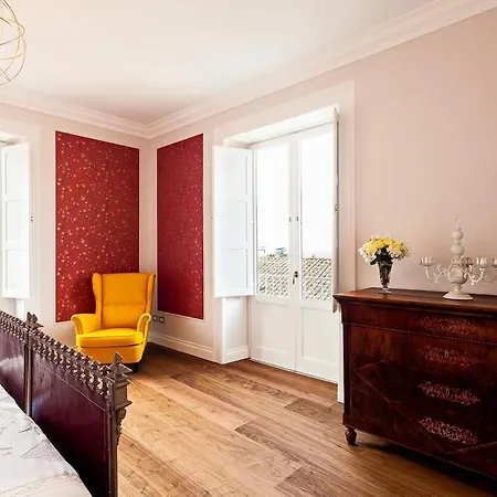 Apartment Beautiful In The Heart Of !!! *